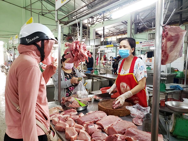 TP Đà Nẵng cho phép khôi phục lại hoạt động chợ truyền thống nhưng chỉ bán hàng chỉ bán hàng thông qua Tổ COVID-19 cộng đồng tại địa phương