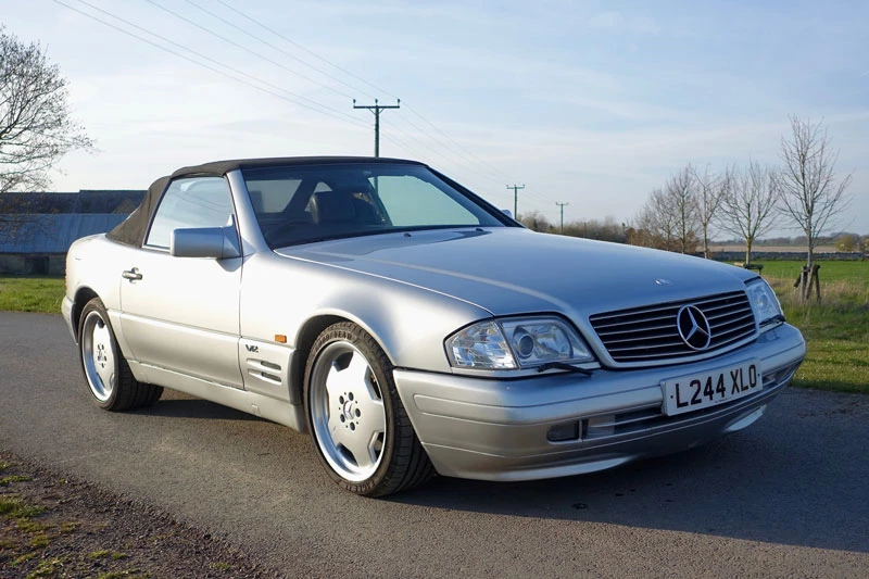 1. Mercedes-Benz SL600 R129.