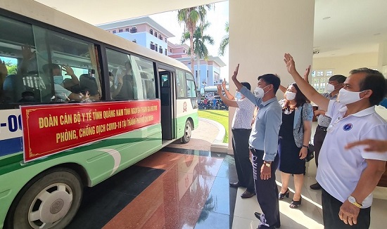 Đoàn y bác sĩ Quảng Nam, Quảng Ngãi lên đường vào TP.Hồ Chí Minh hỗ trợ chống dịch
