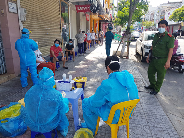 Đà Nẵng: Số ca mắc COVID-19 phát hiện từ lấy mẫu đại diện hộ gia đình giảm mạnh