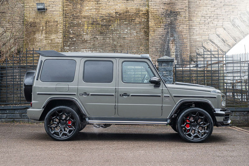 Mercedes-Benz G-Class được độ gói Carbon giá hơn 300.000 USD