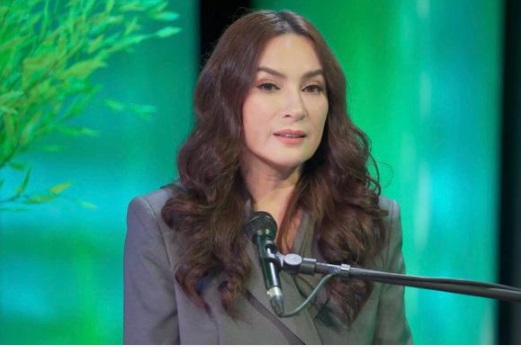 Ca sĩ Phi Nhung nhiễm COVID-19