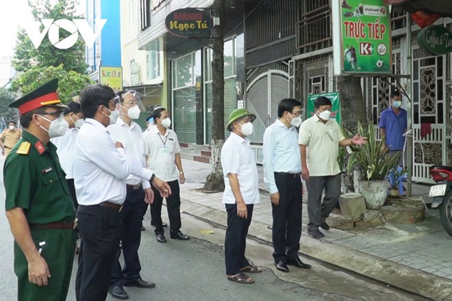 Bộ trưởng, Chủ nhiệm Văn phòng Chính phủ thăm hỏi động viên người dân Bình Dương