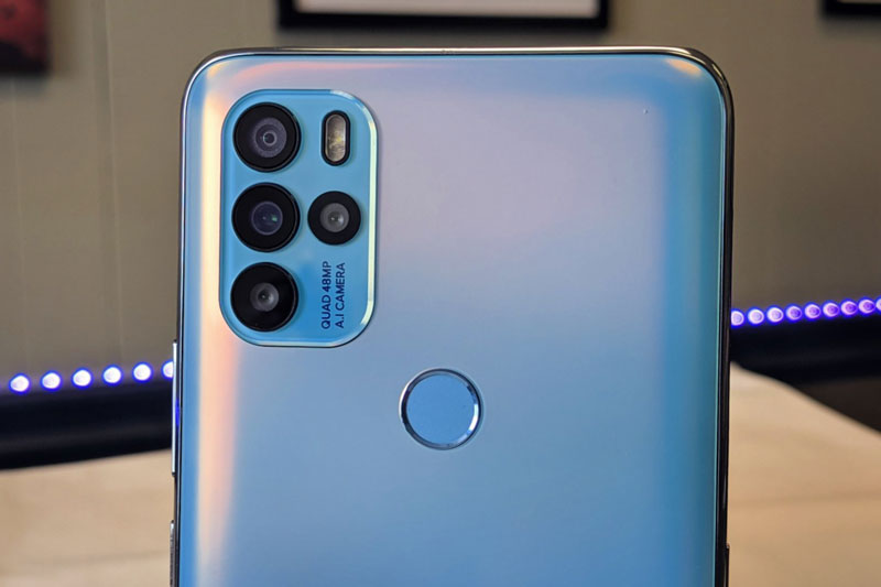 Smartphone RAM 6 GB, pin 5.000 mAh, 4 camera sau, sạc 30W, giá 5,7 triệu đồng