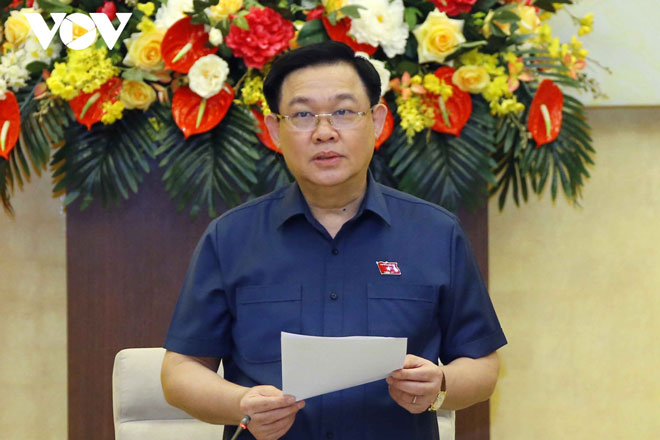 Chủ tịch Quốc hội chủ trì phiên họp về xây dựng và hoàn thiện Nhà nước pháp quyền