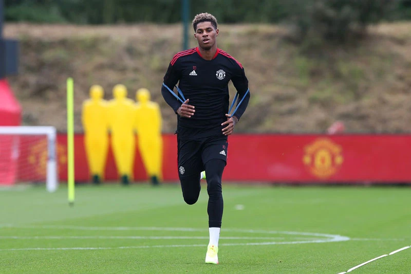 Tiền vệ trái: Marcus Rashford.