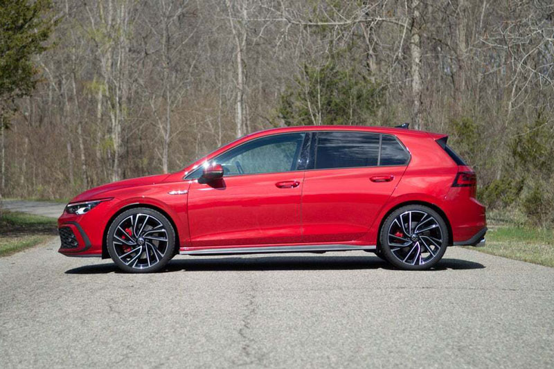 Xe hatchback mạnh 241 mã lực, giá hơn 700 triệu đồng