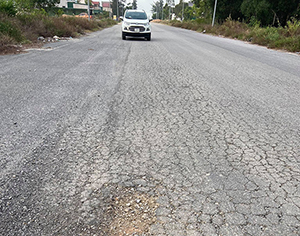  Nghệ An: Đường 100 tỷ chưa bàn giao đã bong tróc bề mặt, phình lún