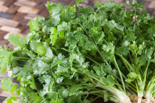 Đánh bay tàn nhang bằng rau xanh vườn nhà ít ai biết