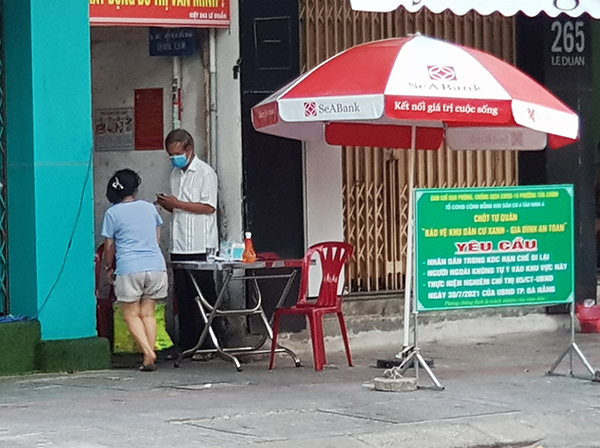 Đà Nẵng: Triển khai quét QRCode khai báo y tế điện tử, kiểm soát người vào ra khu dân cư