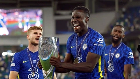 Zouma giành Siêu Cúp châu u trong màu áo Chelsea