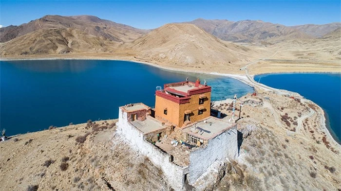 “Viên ngọc ẩn” ở Tây Tạng - cảnh vật xung quanh ai cũng ngỡ ngàng 6