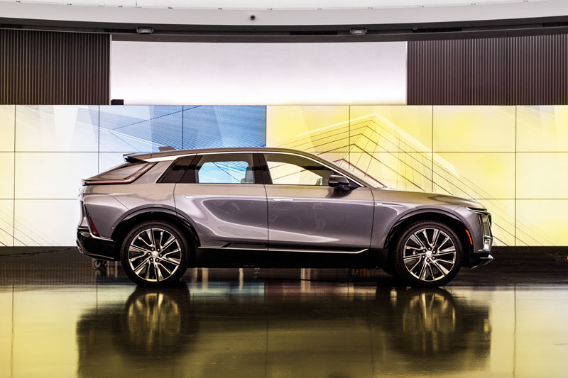 SUV công suất 340 mã lực, nội thất sang chảnh, giá hơn 1,3 tỷ đồng