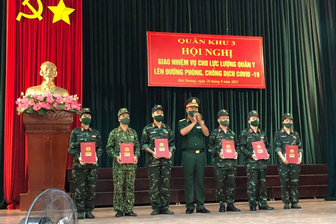 Bệnh viện Quân y 7 tiếp tục cử lực lượng vào Nam hỗ trợ chống dịch