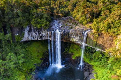 Khám phá vẻ đẹp kỳ vĩ của thác Hang Én, Gia Lai