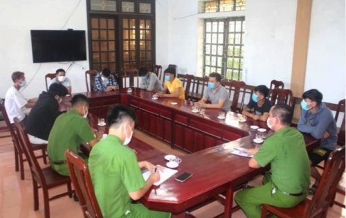 Nghệ An: Hát karaoke giữa mùa dịch, chủ và khách bị phạt 125 triệu đồng