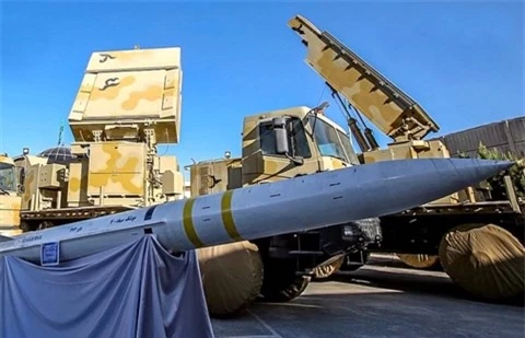 Iran tu tin nang luc ten lua phong khong noi dia...vuot S-400