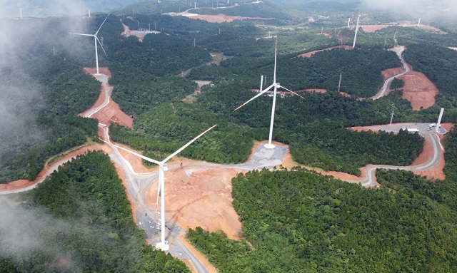 Dự án điện gió đổi thay vùng đất miền Tây Quảng Trị.