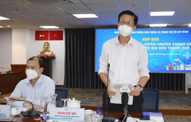 Ông Phạm Đức Hải, Phó trưởng Ban chỉ đạo phòng, chống dịch COVID-19 Thành phố Hồ Chí Minh phát biểu tại họp báo. (Ảnh: Xuân Anh/TTXVN)