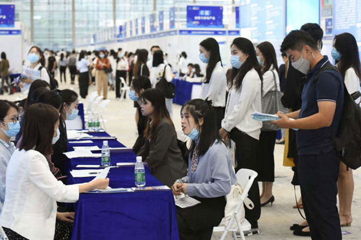 Xu hướng ‘nằm bẹp’ lan rộng ở nhiều nước Đông Á