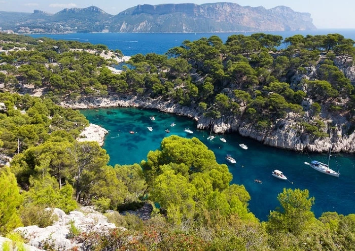 Vườn quốc gia Calanques với khung cảnh thiên nhiên hùng vĩ. Ảnh: Wiki Travel