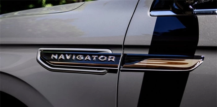 Lincoln Navigator 2022 ra mắt, trang bị công nghệ lái bán tự động 19