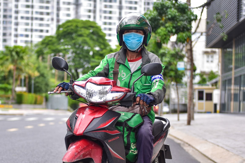 TP Hồ Chí Minh chính thức cho phép lực lượng shipper và nhân viên bán lẻ hoạt động
