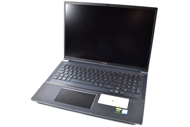 5. Asus StudioBook Pro X W730G5T-H8050T. Chip Intel Xeon E-2276M, card đồ hoạ NVIDIA Quadro RTX 5000, RAM 64 GB, ổ cứng SSD 1 TB, độ dày 28,2 mm, trọng lượng 2,9 kg, màn hình 17 inch, độ phân giải Full HD (1.920x1.200 pixel).