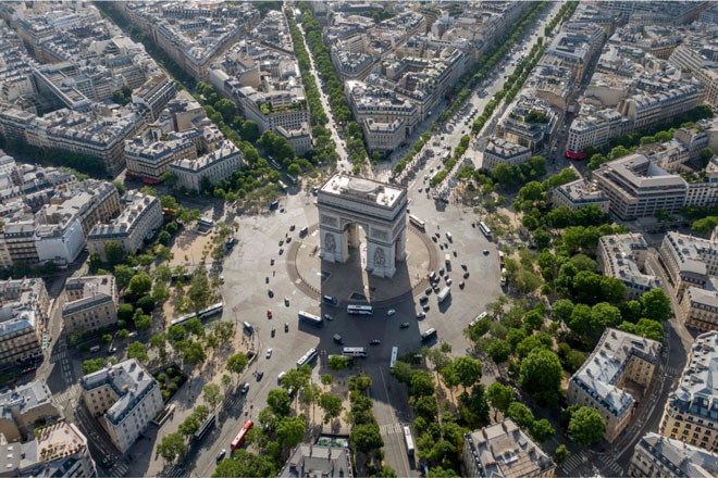 Mê đắm trước cảnh quan châu Âu nhìn từ trên cao