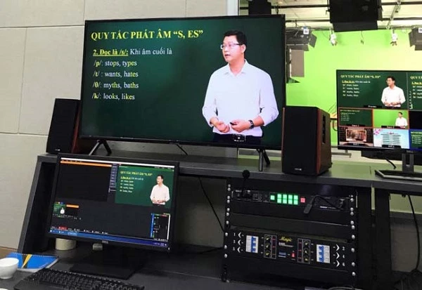 Nếu trong trường hợp phụ huynh không có bất kỳ phương tiện nào để học sinh học online, Sở GD-ĐT TP Hồ Chí Minh đã làm việc với các giáo viên có kinh nghiệm ghi hình các bài dạy và phát trên các video này truyền hình.