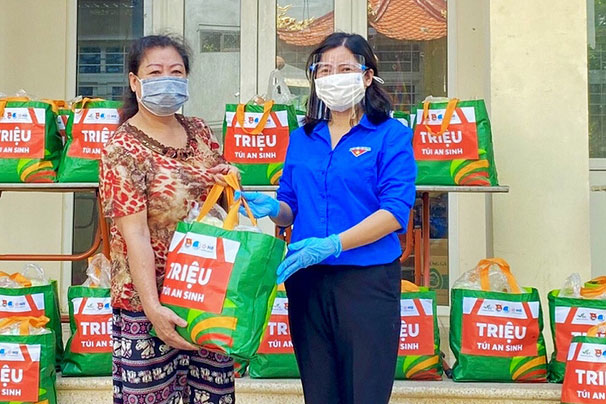 "Triệu túi an sinh" hỗ trợ người dân khó khăn