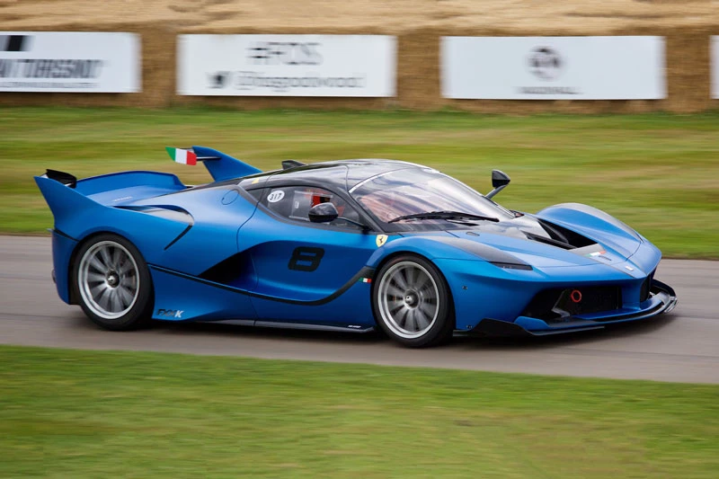 7. Ferrari FXX-K (giá: 4.000.000 USD).