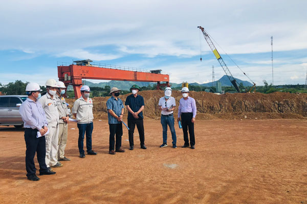 Ổn định lưu thông hàng hóa, bảo đảm chống dịch trên công trường