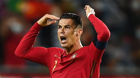 Ronaldo trở thành cầu thủ ghi bàn nhiều nhất lịch sử cấp ĐTQG