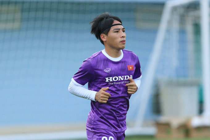 Danh sách ĐT Việt Nam gặp Saudi Arabia: HLV Park Hang Seo loại Tiến Anh và Tuấn Tài