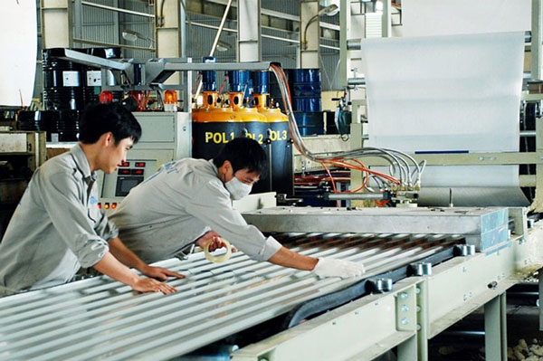 Doanh nghiệp nhỏ mong manh trước cơn 'sóng dữ'