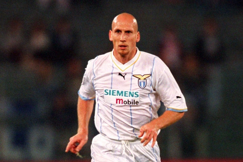 9. Jaap Stam (bán cho Lazio, 2001, 15,2 triệu bảng). 