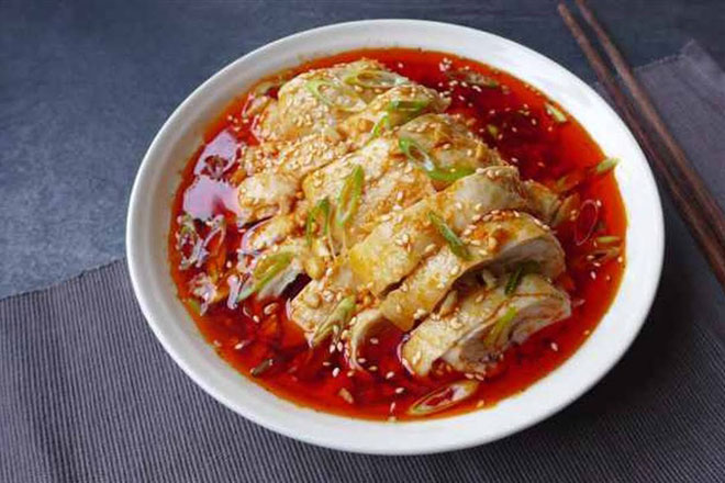 Gà chảy nước miếng - Cái tên độc lạ nhưng lại là món ăn nổi tiếng 'thét ra lửa'