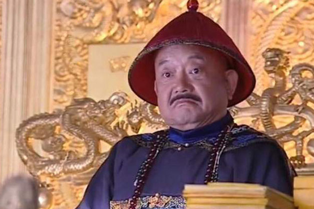 Lục soát nhà, tịch thu toàn bộ tài sản của Hòa Thân nhưng Gia Khánh đế tuyệt nhiên không dám động đến 1 thứ dù rất muốn mang đi