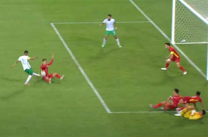 Cựu cầu thủ Như Thuần: ‘Trọng tài phạt penalty Việt Nam là chính xác’