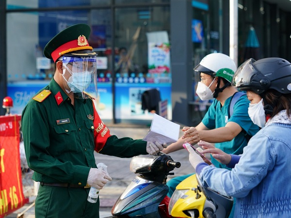 Hà Nội sử dụng mã QR Code để cấp và kiểm tra giấy đi đường 