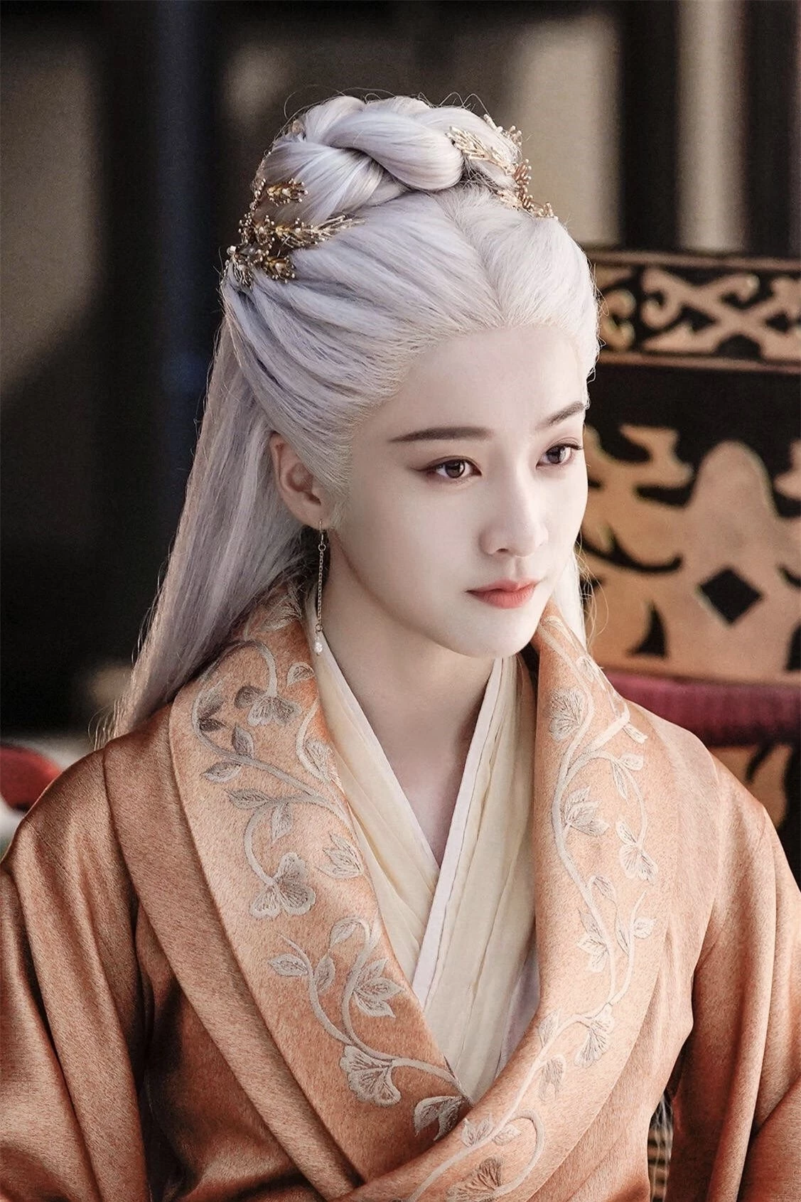 5 mỹ nhân tóc trắng đẹp nhất màn ảnh Hoa ngữ: Cúc Tịnh Y chưa bao giờ ma mị đến thế, trùm cuối đẹp đến tan nát cõi lòng - Ảnh 16.