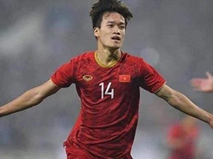 Hoàng Đức được thưởng quà bất ngờ khi vừa về nước