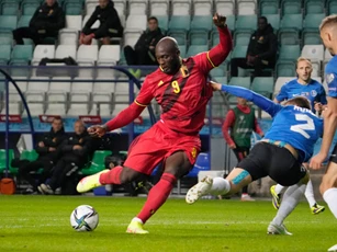 Lukaku lập cú đúp, Bỉ ngược dòng thắng đậm nhược tiểu