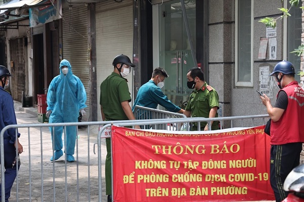 Hà Nội: Quận Tây Hồ cấm các cửa hàng bán đồ ăn, uống mang về