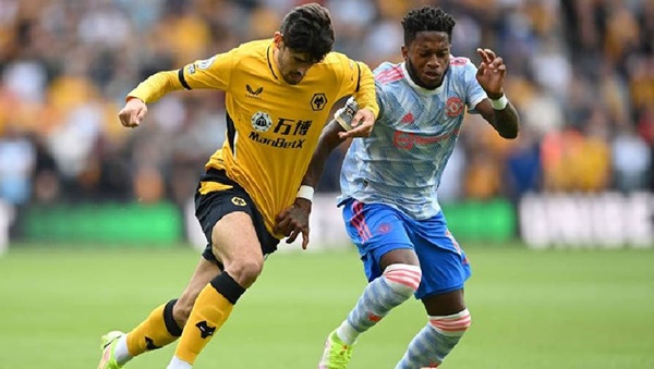 Man United không thể vô địch nếu để Fred đá tiền vệ trung tâm