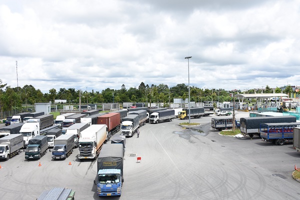 Cần Thơ: Ngày đầu thực hiện hướng dẫn mới, bãi tập kết hàng hóa thông thoáng trở lại