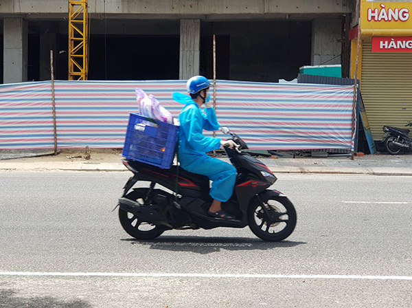 &#x110;&#xE0; N&#x1EB5;ng: Nh&#xE0; s&#xE1;ch &#x111;&#xE3; s&#x1EB5;n SGK, d&#x1EE5;ng c&#x1EE5; h&#x1ECD;c t&#x1EAD;p nh&#x1B0;ng kh&#xF4;ng giao &#x111;&#x1B0;&#x1EE3;c cho ph&#x1EE5; huynh, h&#x1ECD;c sinh 