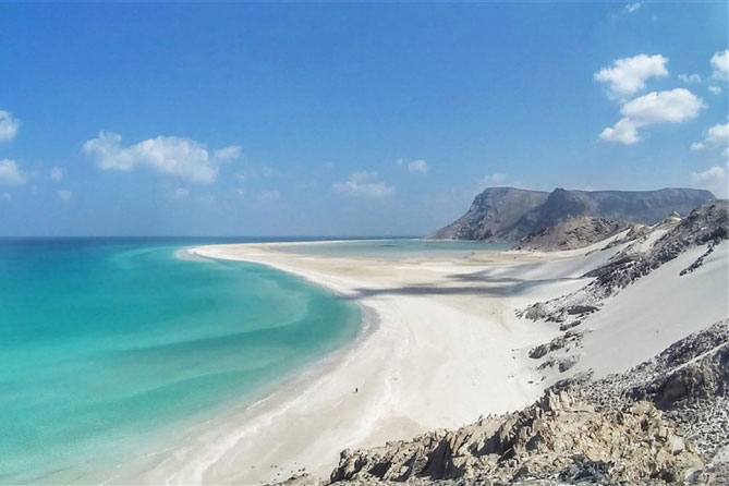 Du hí hòn đảo kỳ lạ nhất hành tinh, mỗi bước chân như lạc vào thế giới khác