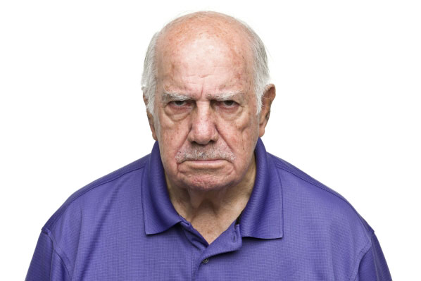 Tại sao người già hay giận hờn, khó tính?